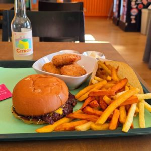 Smashburger, nuggets, frites