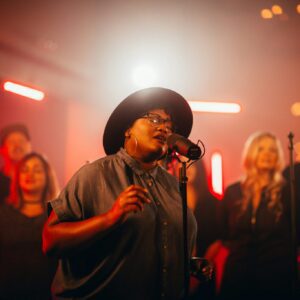 Atmo_Game_karaoke_unsplash